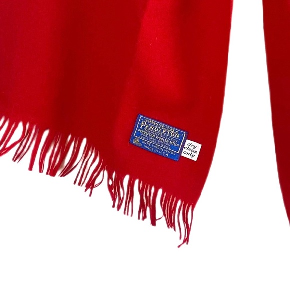 Pendleton • 100% Pure Virgin Wool Red Scarf - Picture 2 of 2